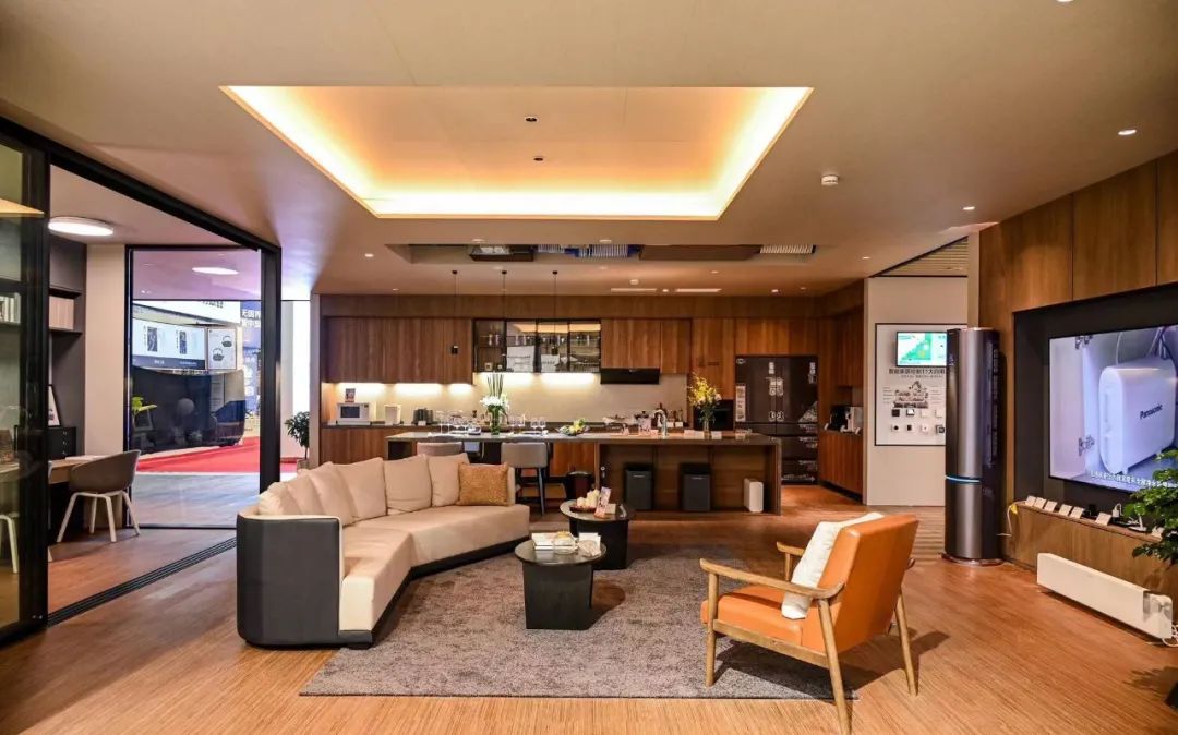 武漢展位設計搭建公司領你看最具有創(chuàng)意00家企業(yè)展臺的2023進博會(松下展位)3