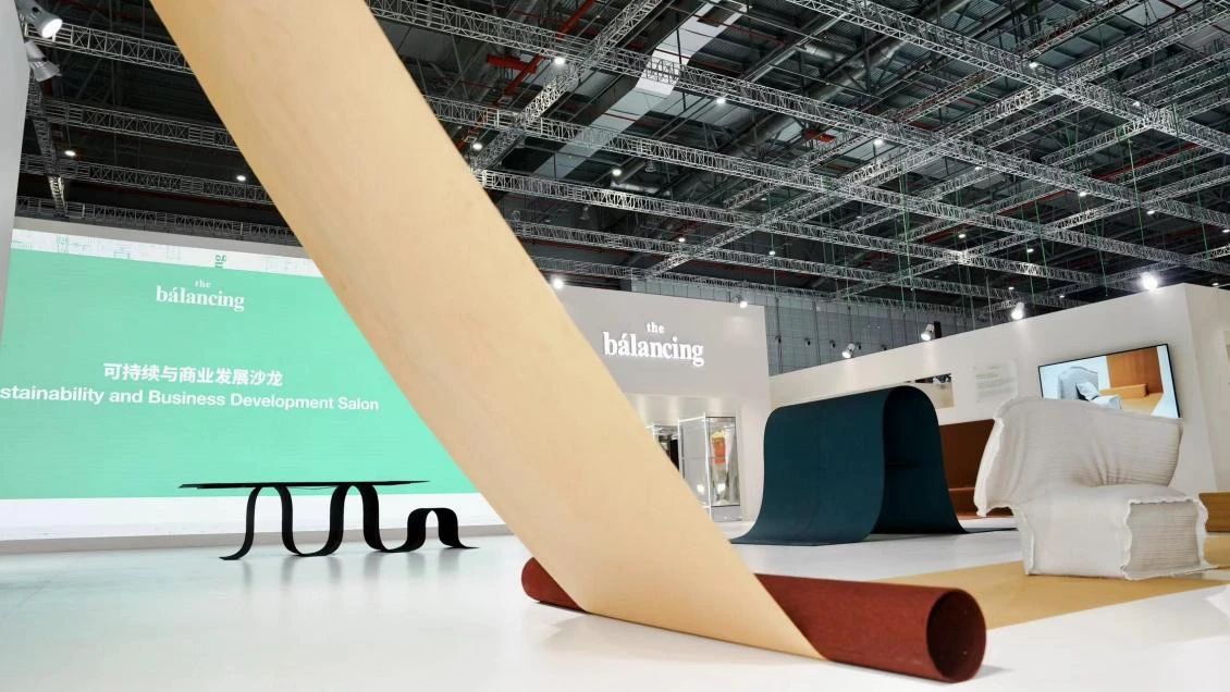 武漢展會設計搭建公司領(lǐng)你看最具有創(chuàng)意00家企業(yè)展臺的2023進博會(百聯(lián)集團展臺)3